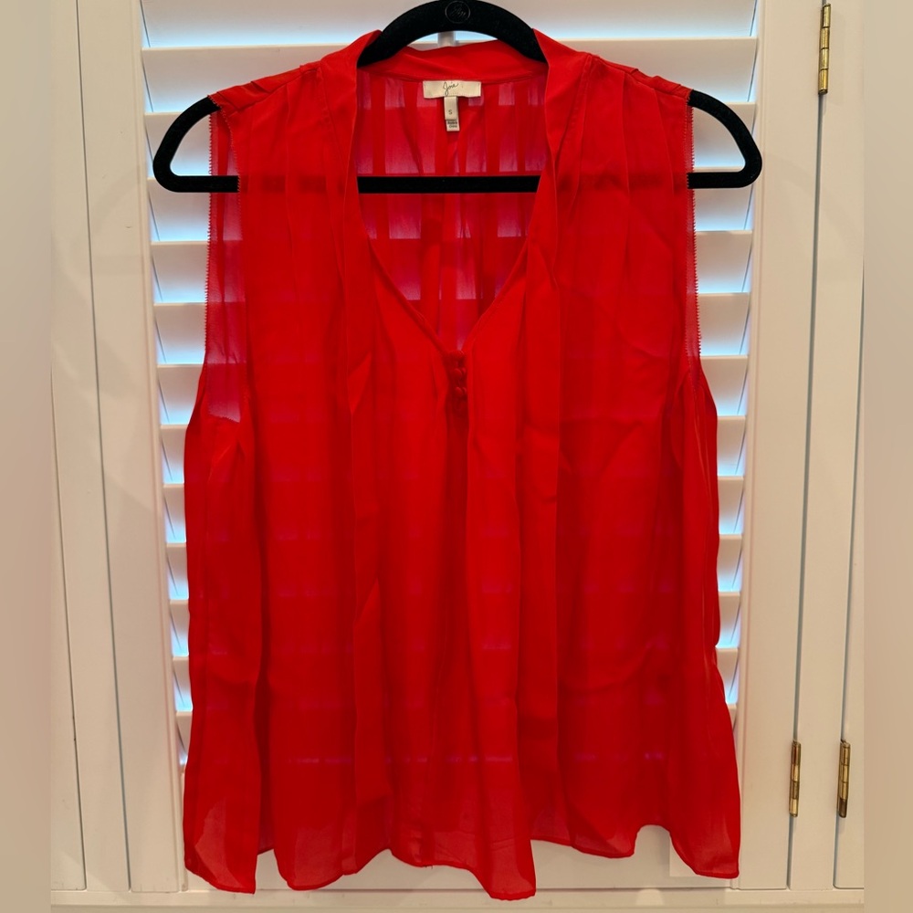 Joie Red Sleeveless V-neck Blouse with button & tie detail - Picture 2 of 12